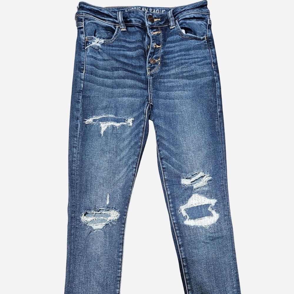 American Eagle Outfitters Women’s Distressed Medium Blue Skinny Jeans